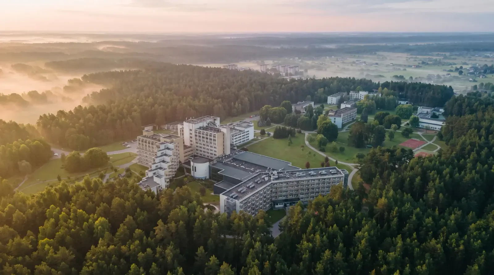 Eglės sanatorija Druskininkuose pušynų apsuptyje